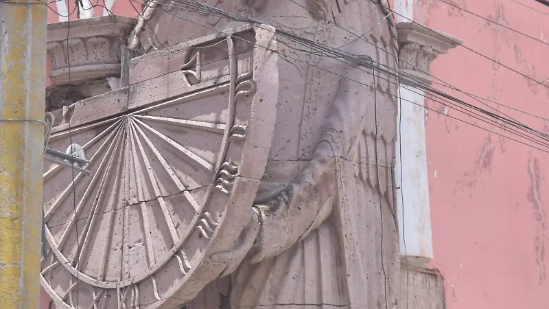 f carmona reloj barrio arriba